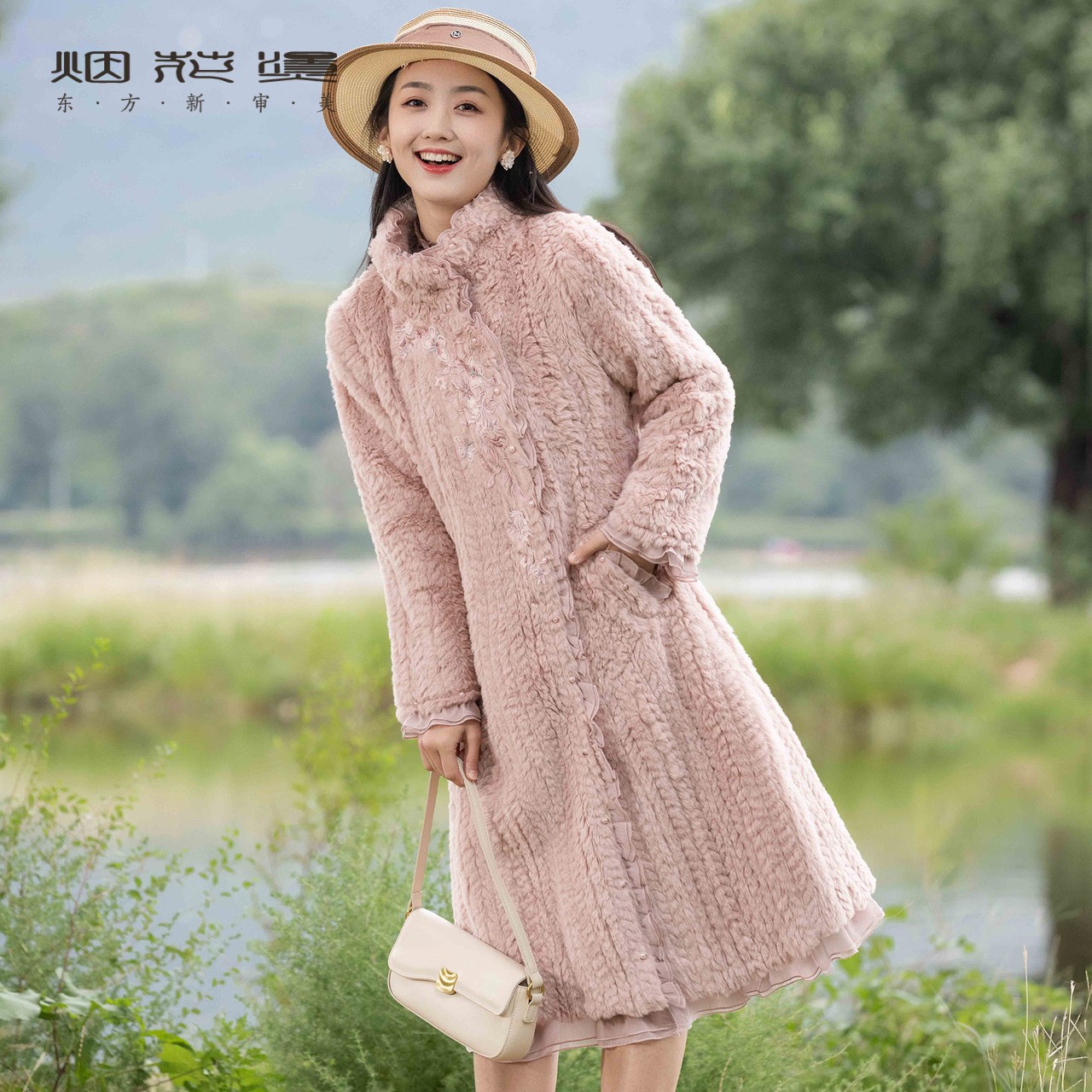 烟花烫绣花中长款毛呢外套女春秋复古气质加厚保暖大衣 苑苑