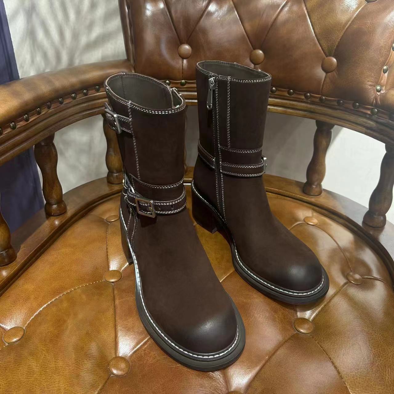 秋季时尚百搭马丁靴S28A962609A