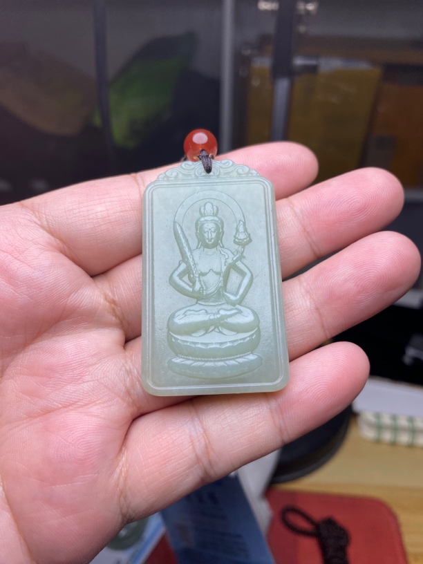 和田玉吊坠时尚大气