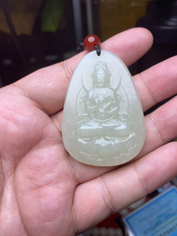 和田玉吊坠时尚大气