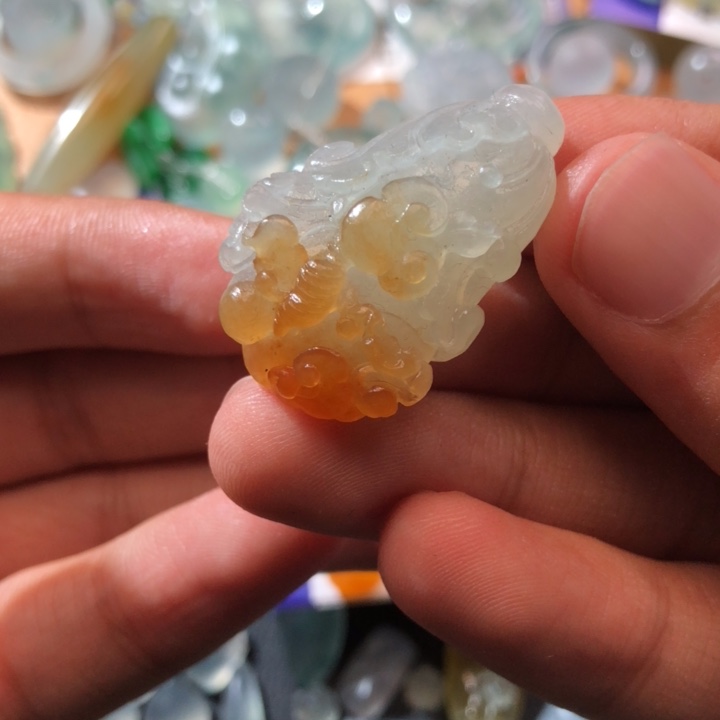 定制翡翠未镶嵌挂件