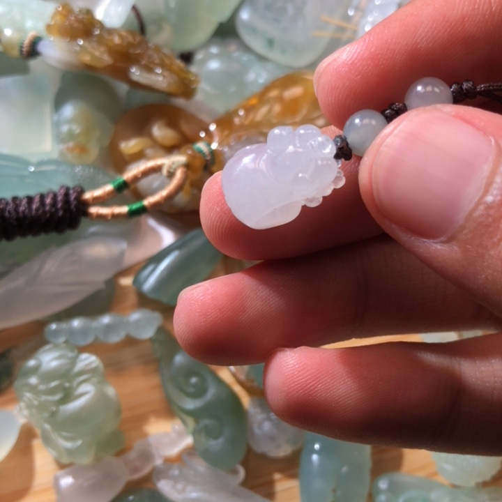 定制翡翠未镶嵌挂件