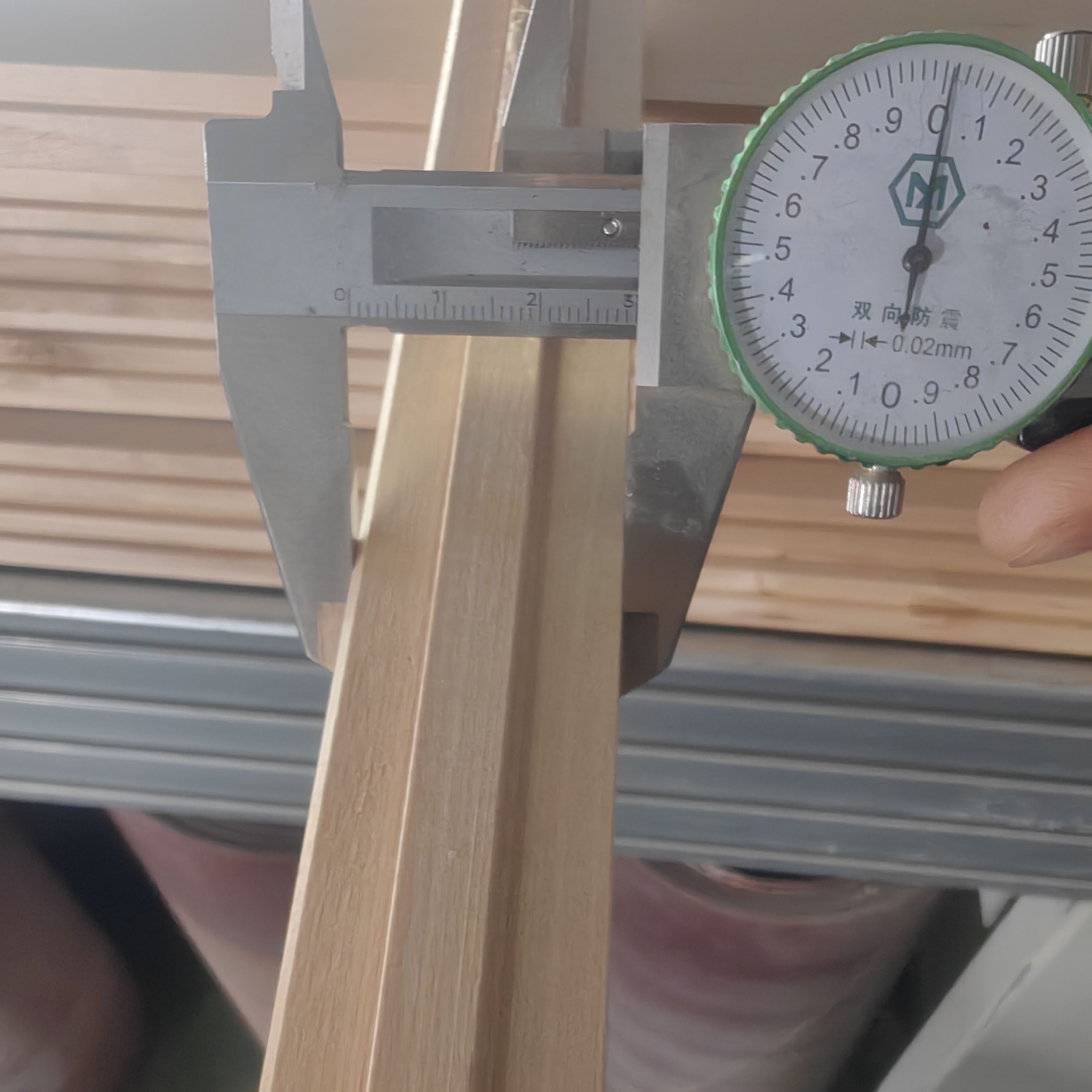 学校风雨操场项目室内篮球馆运动木地板 羽毛球舞台枫桦木地板