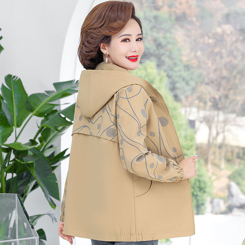 妈妈装春秋洋气上衣服阔太太气质中年女装秋装洋气风衣中老年外套
