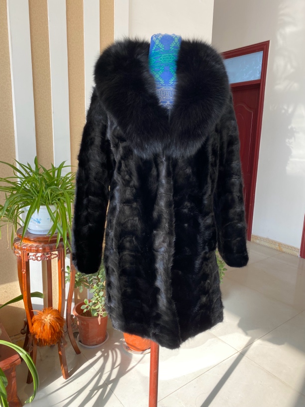 时尚百搭，低调奢华，简约大气皮女装