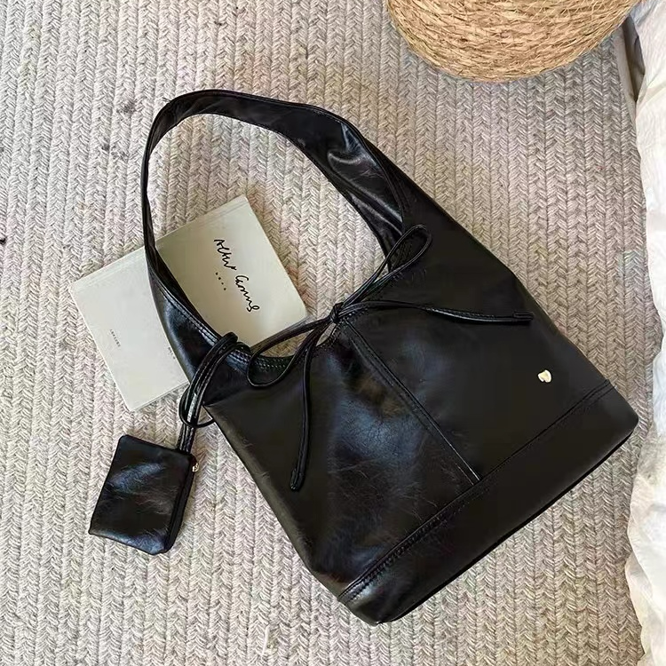 G211-240时尚小众秋冬女包