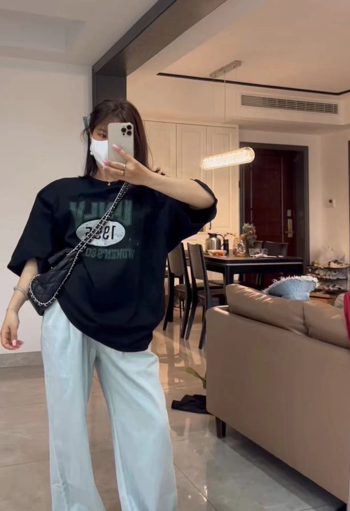 简单的字母黑色宽松短袖T恤 舒服百搭