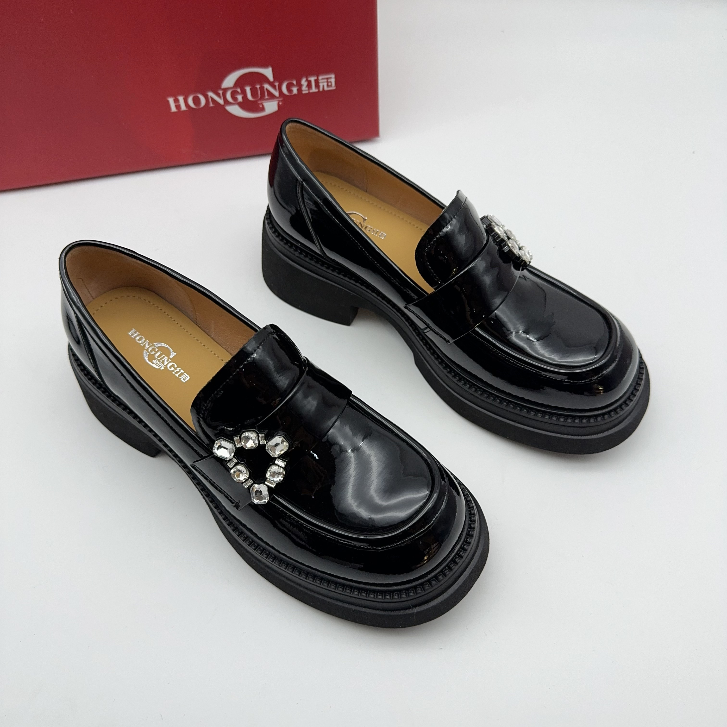 红冠皮鞋轻泡底乐福鞋舒适43302-1