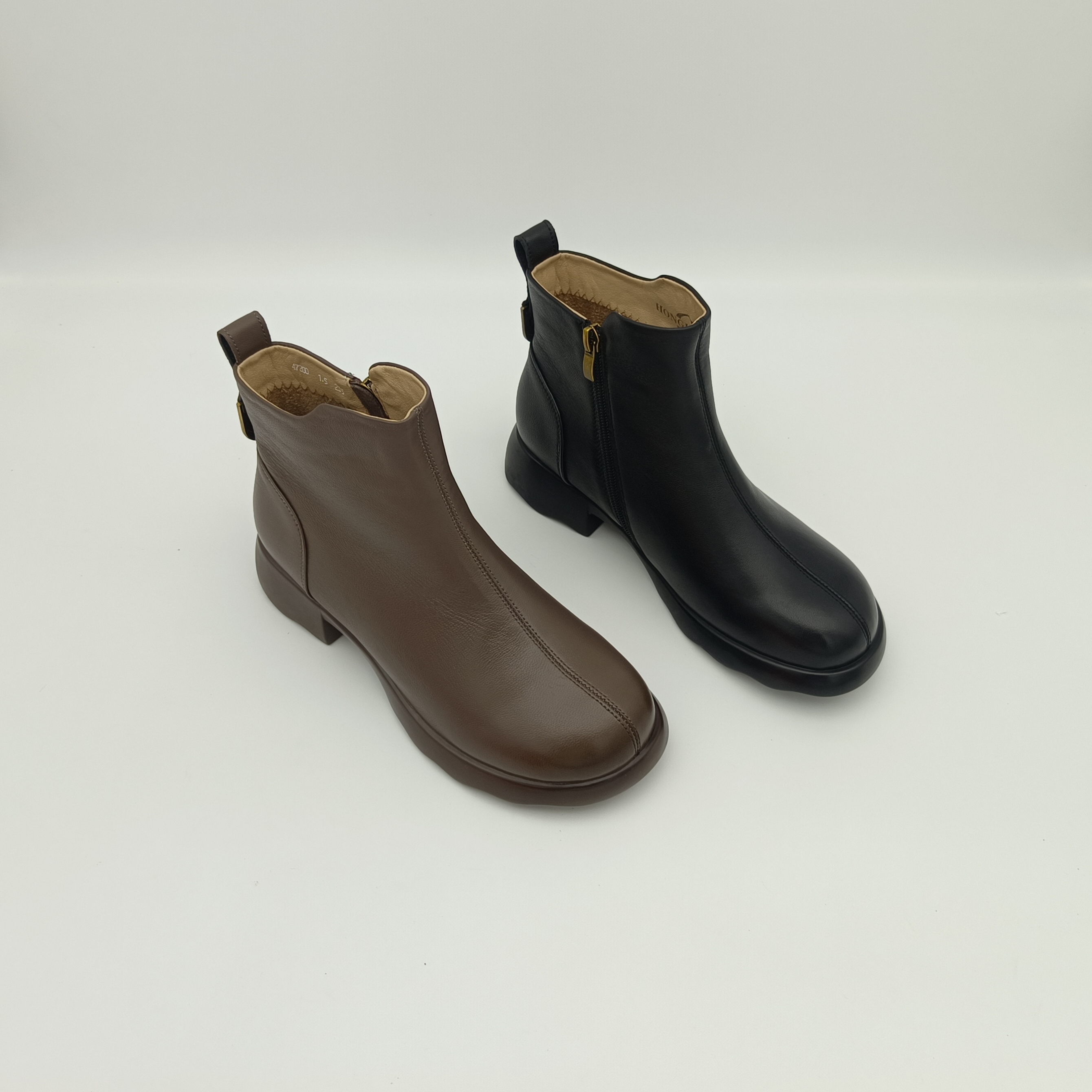 红冠皮鞋47200新款百搭女短靴简约百搭款