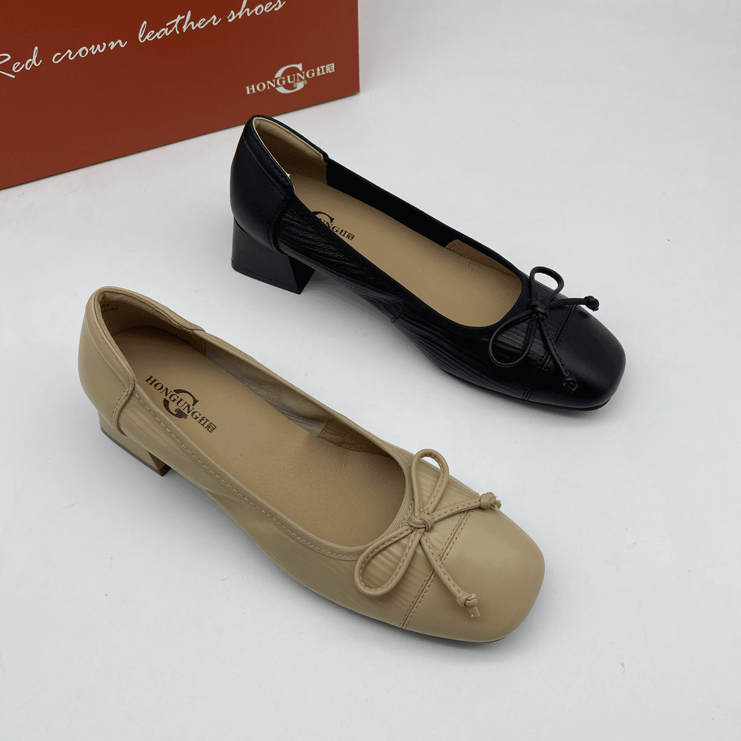 红冠皮鞋新款蝴蝶结法式粗跟女鞋43901时尚舒适百搭