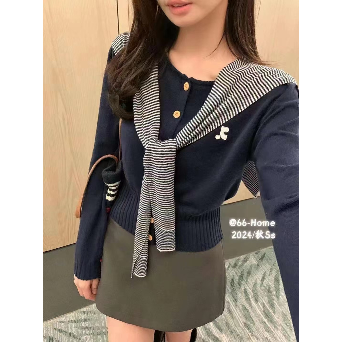 秋冬新款韩版时尚百搭条纹披肩+针织开衫两件套女上衣