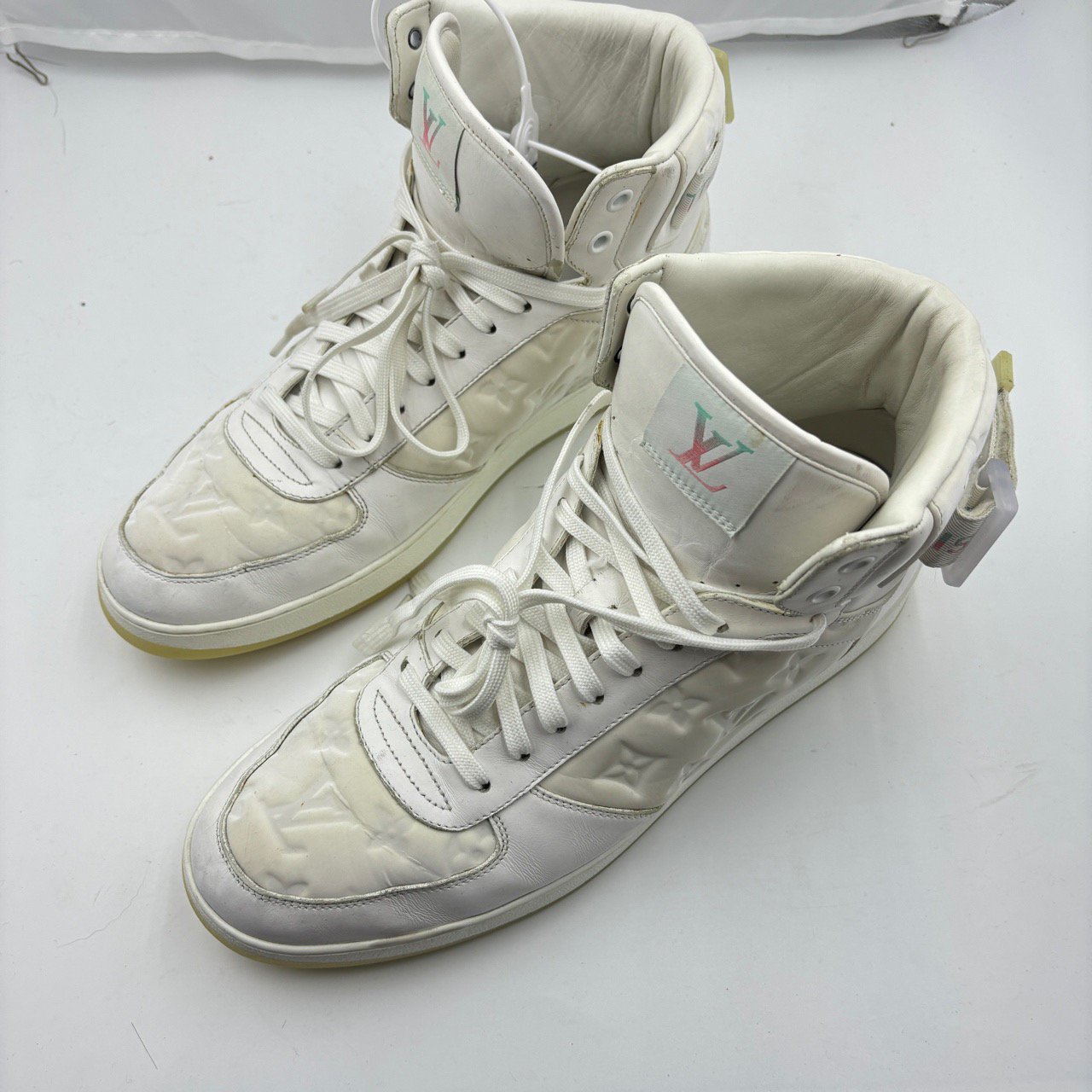43码/LV rivoil路易威登压纹高帮/无盒/85新/鞋帮磨损/0106