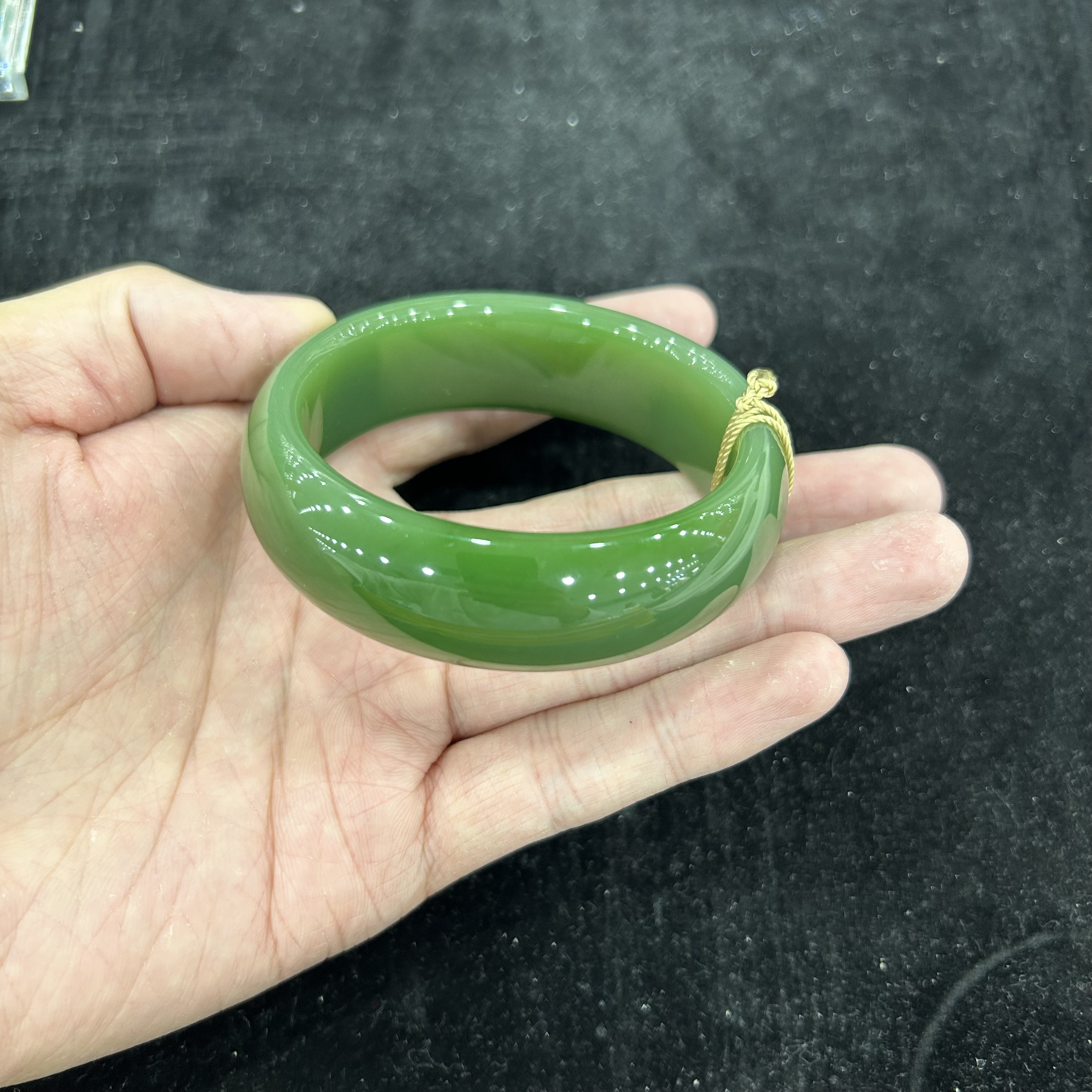 内径57.8和田玉碧玉手镯子无黑点高档收藏玉石阳绿粉绿宽版镯子