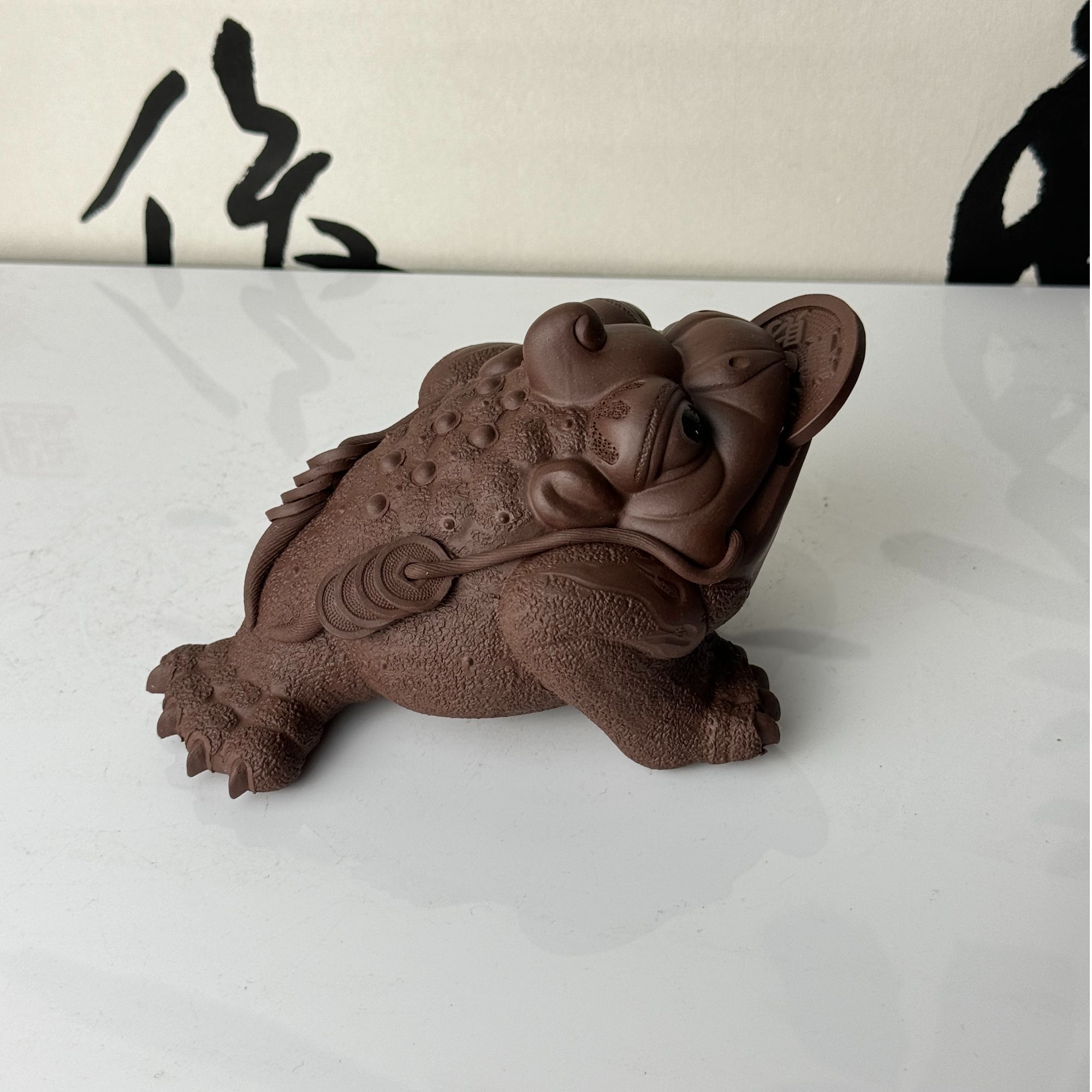 茶宠蟾蜍陶瓷花生茶宠金蟾摆件原矿紫泥