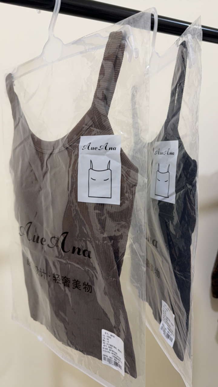 自带胸垫背心吊带