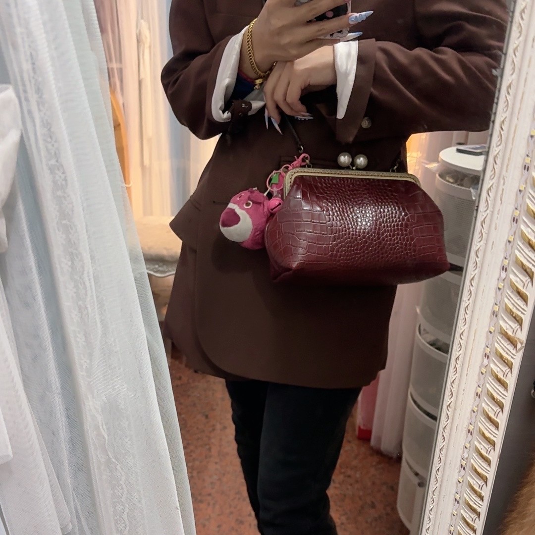 真皮可爱方包斜挎包