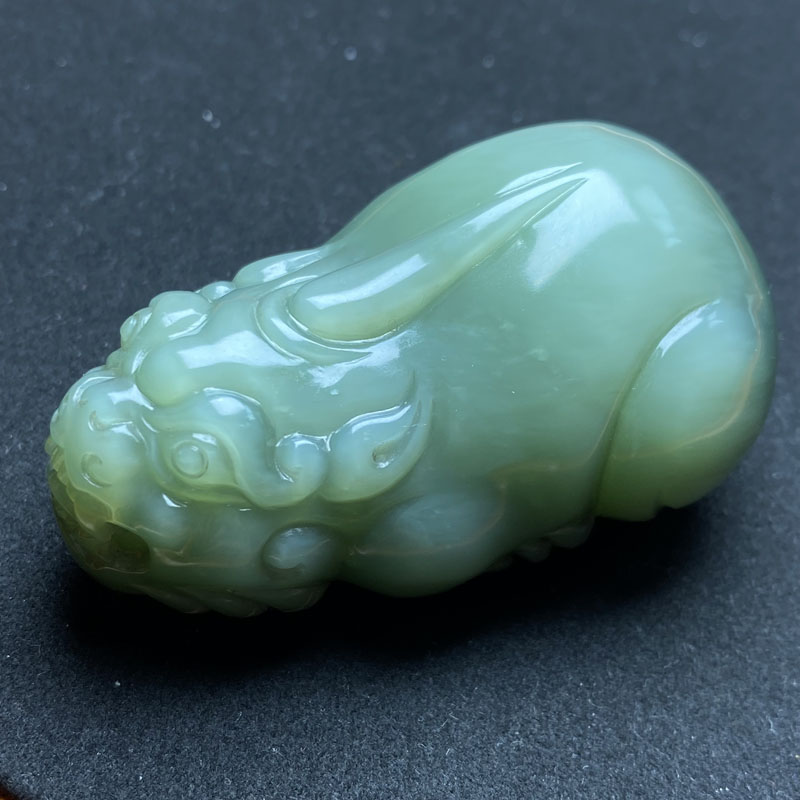 精品天然和田玉碧玉粉绿猫眼貔貅吊坠手工雕刻挂坠