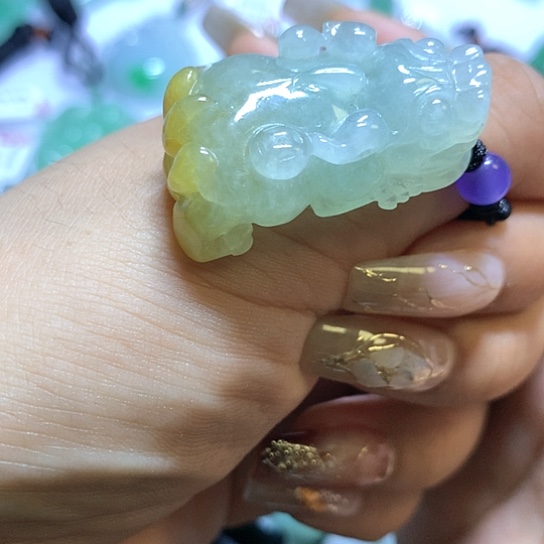 翡翠颈饰未镶嵌天然翡翠A货吊坠