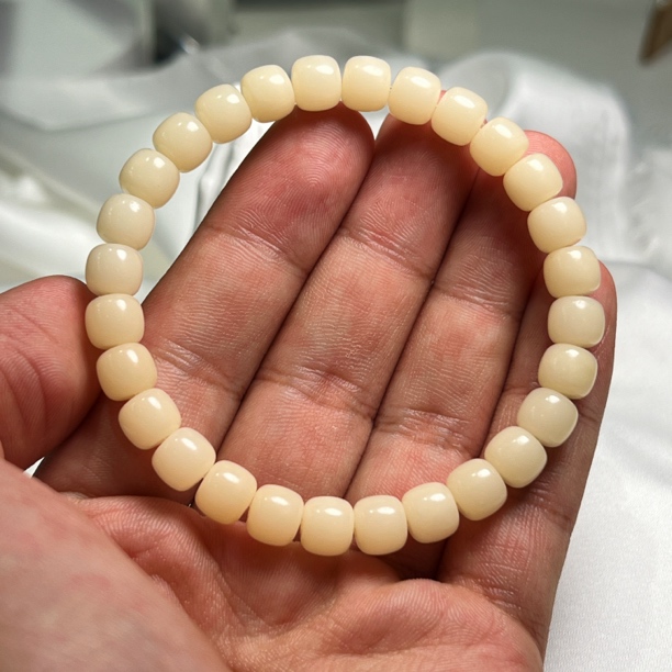 白玉精工普提根百搭时尚款