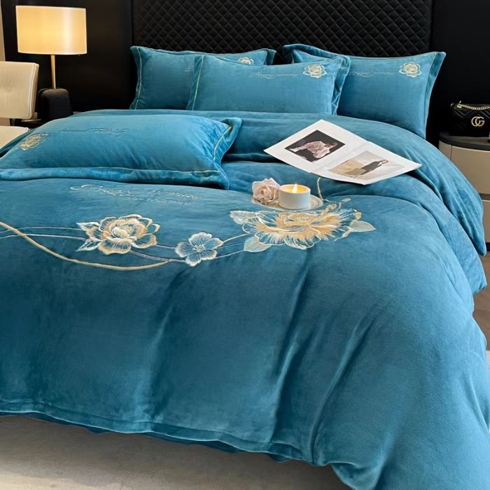 【琰美居】高克重纯色牛奶绒刺绣四件套  芳华 不起球不褪色