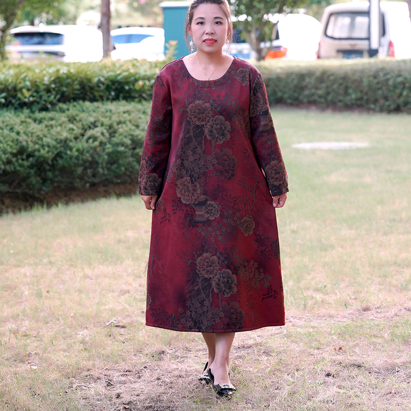 中年女装裙子胖妈妈款长袖连衣裙老年人加肥加大码加绒厚衣服冬装