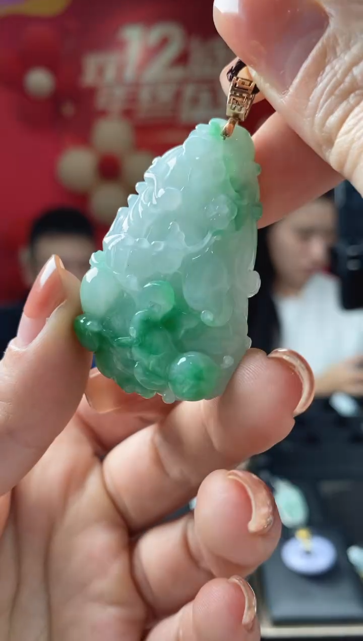 【闪购商品】翡翠吊坠(不含链)18K金镶嵌翡翠白菜
