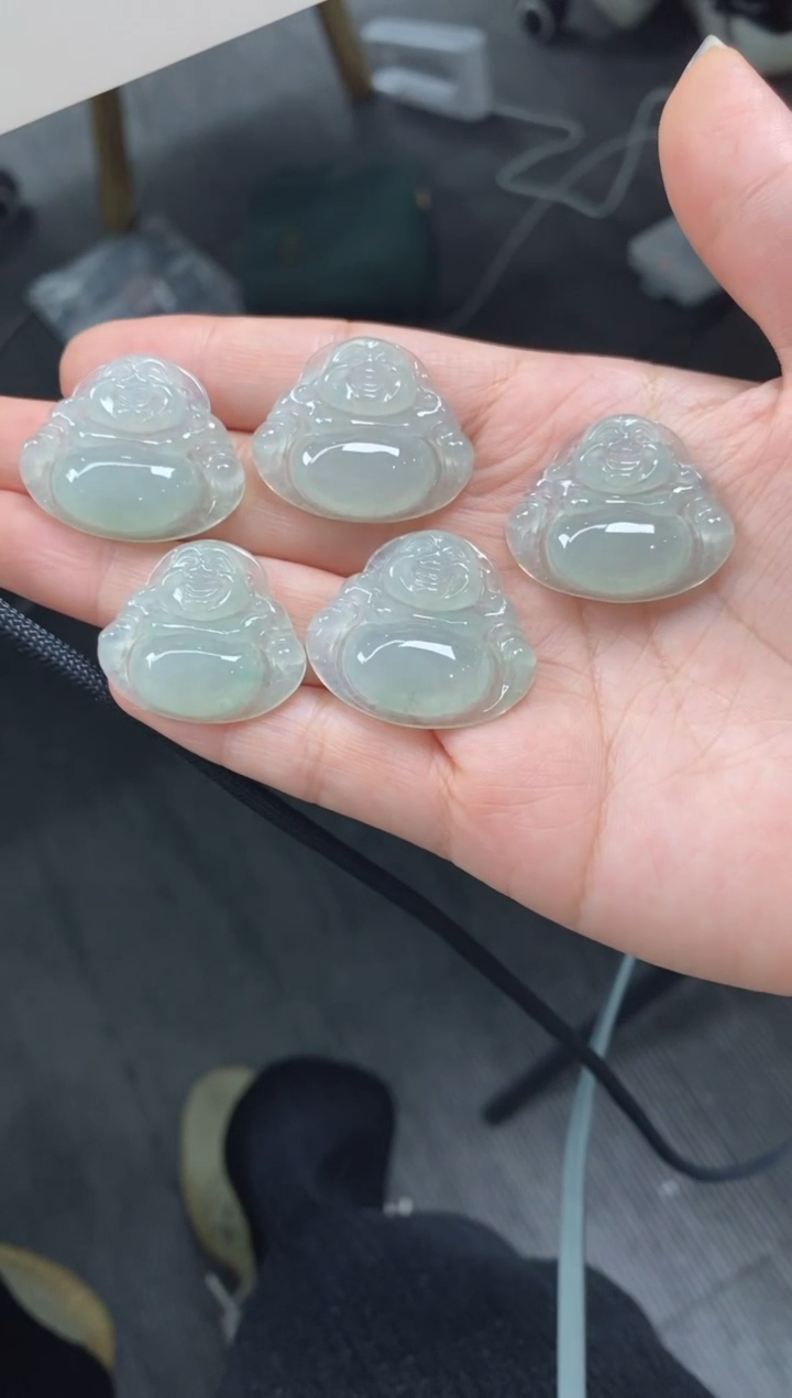 【闪购商品】翡翠吊坠(不含链)未镶嵌翡翠佛公一件多样性发货