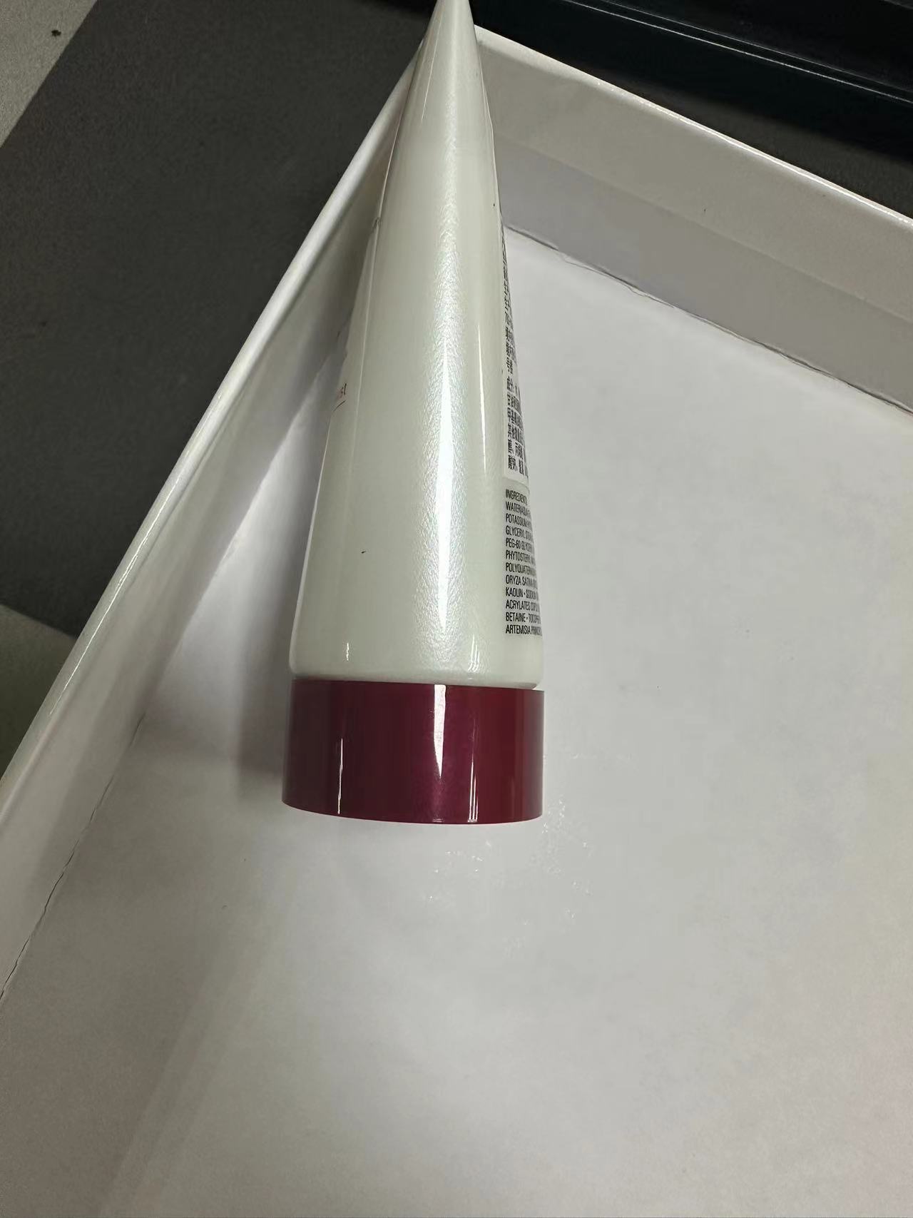 大庆仓   焕彩洗面奶 50ml （限使用日期26年11月）发一支