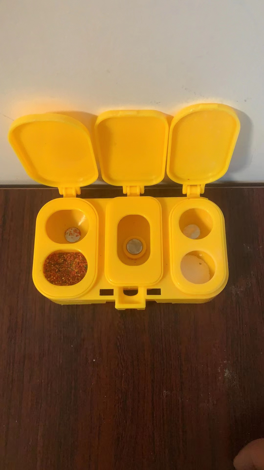 野钓鲫鱼粘米专用盒子