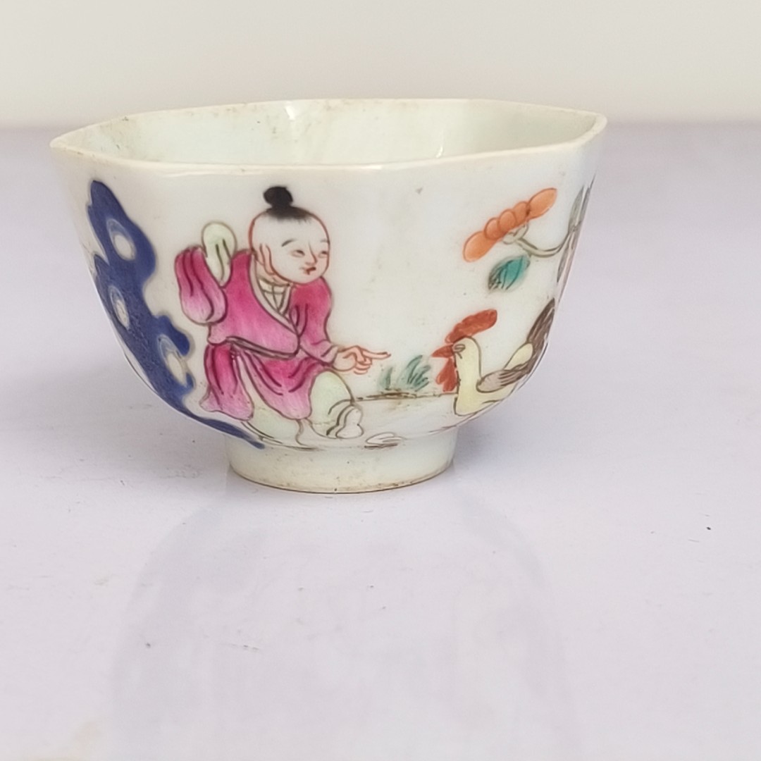 0815清晚期 粉彩洞石人物故事八棱形杯