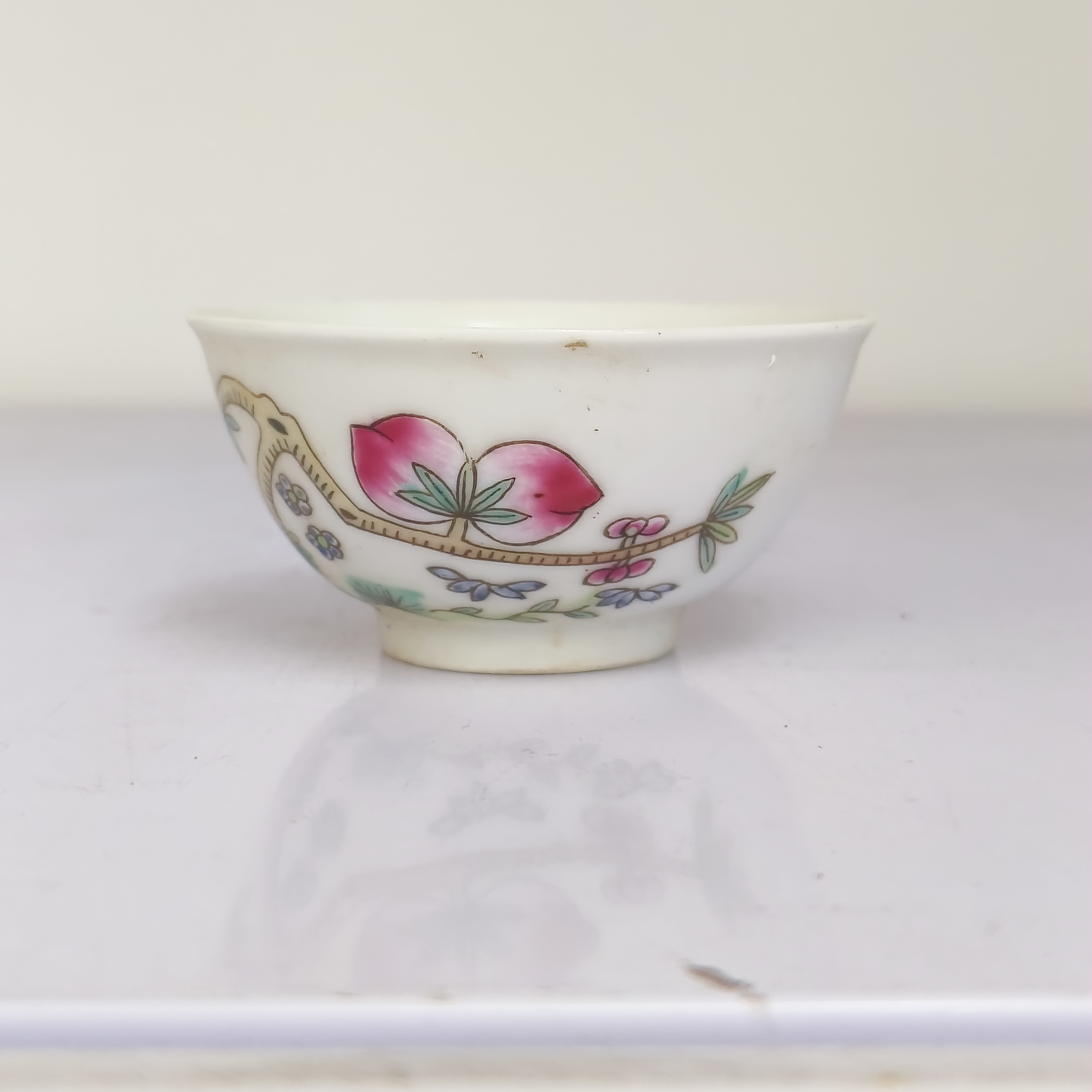 0649清同治粉彩寿桃花纹品茗杯