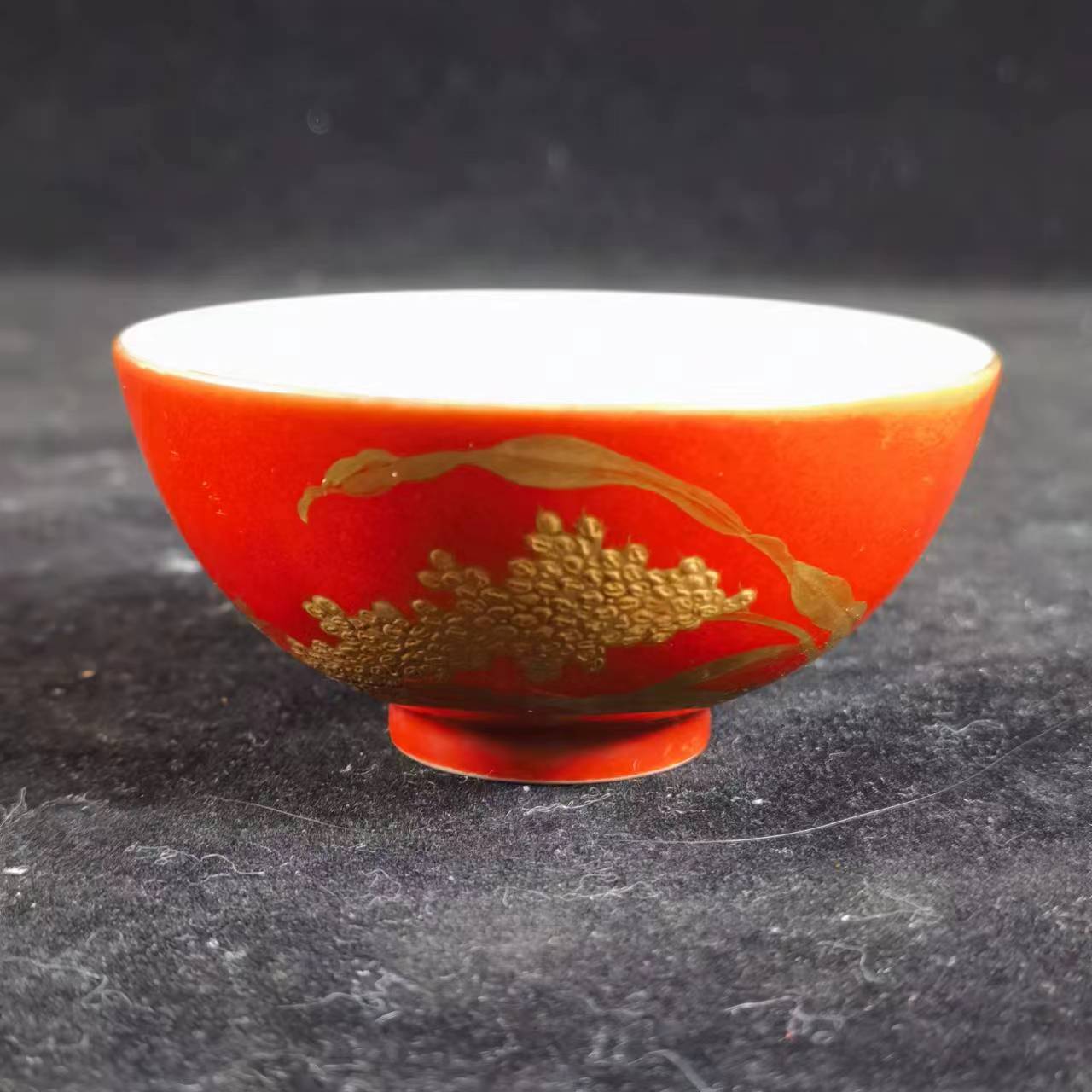 柿红釉描金飞黄腾达杯