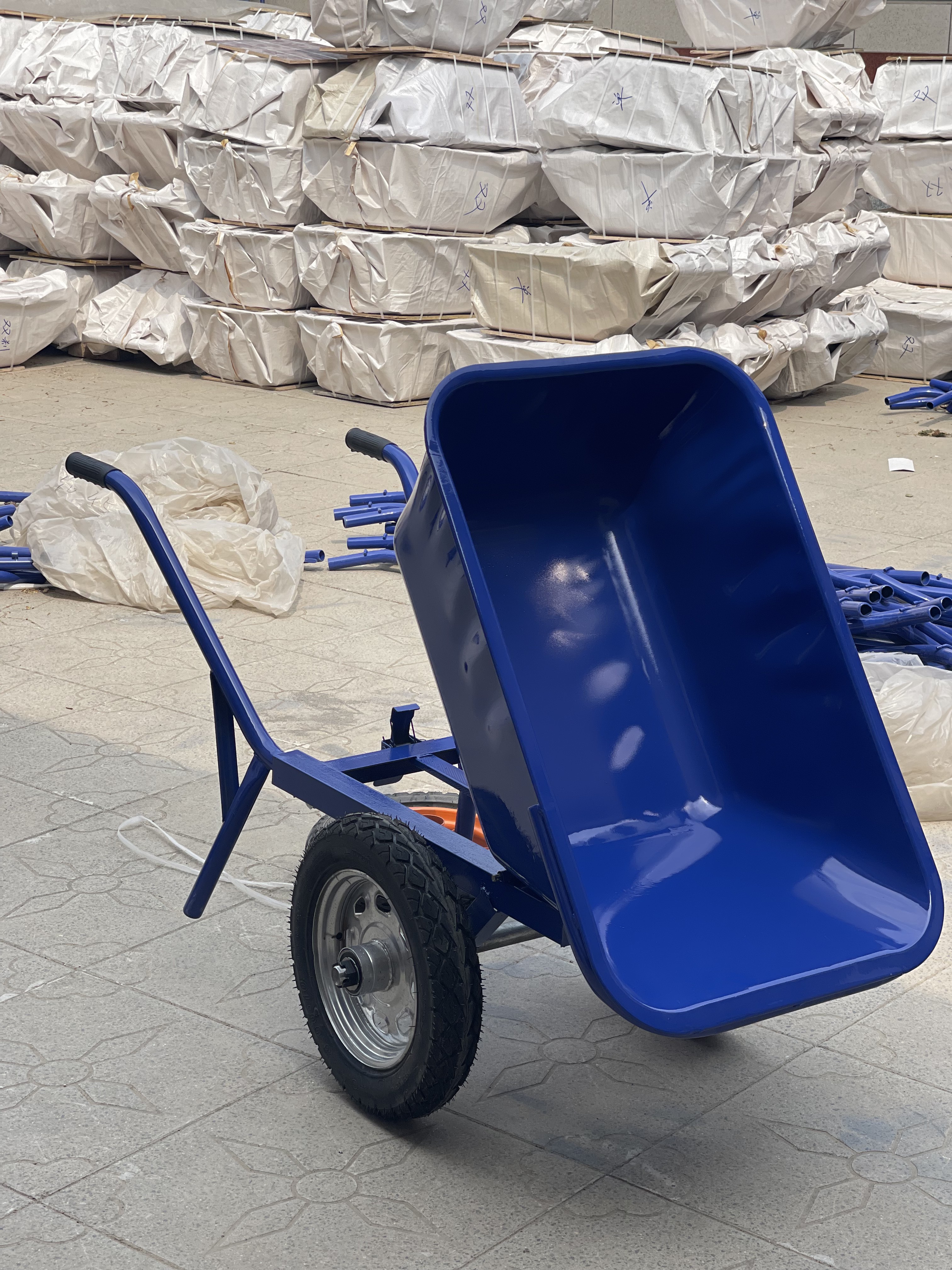 手刹加厚翻车双轮多功能带刹车工地灰斗车家用农用手推斗车