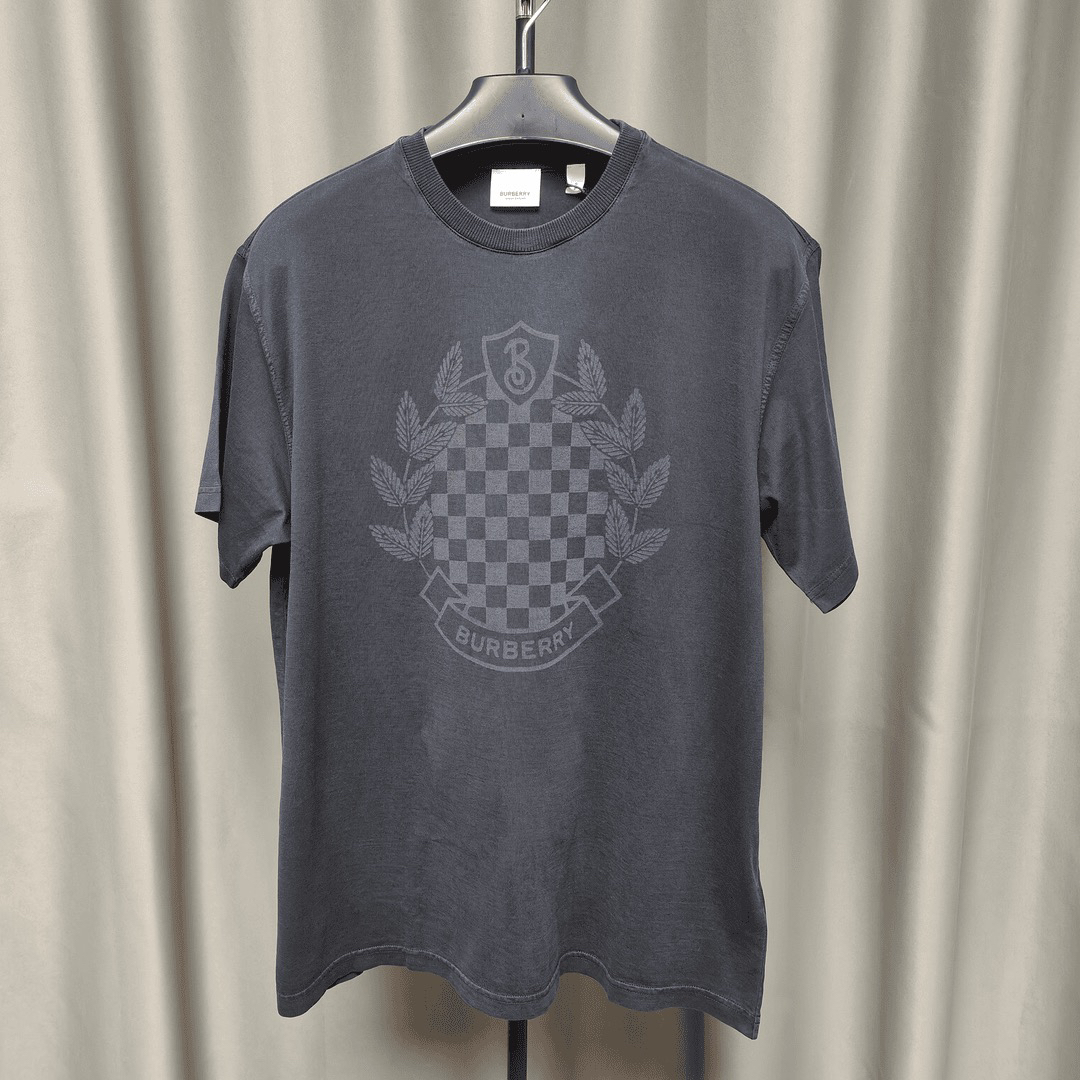 未使用 BURBERRY/博柏利 男士宽松短袖/B5300