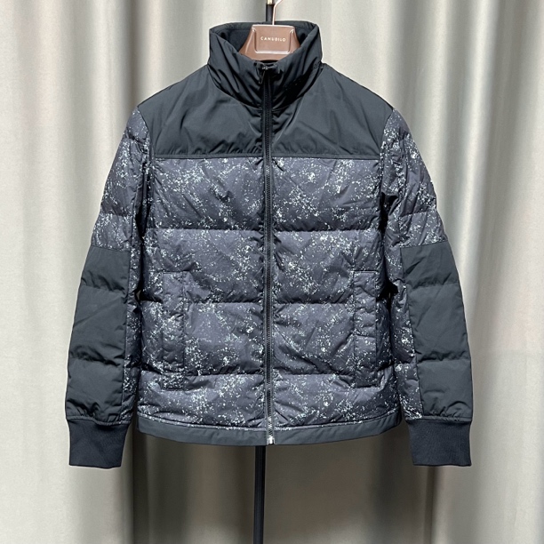 全新未使用 Calvin Klein/凯文克莱 男士羽绒服/C5890