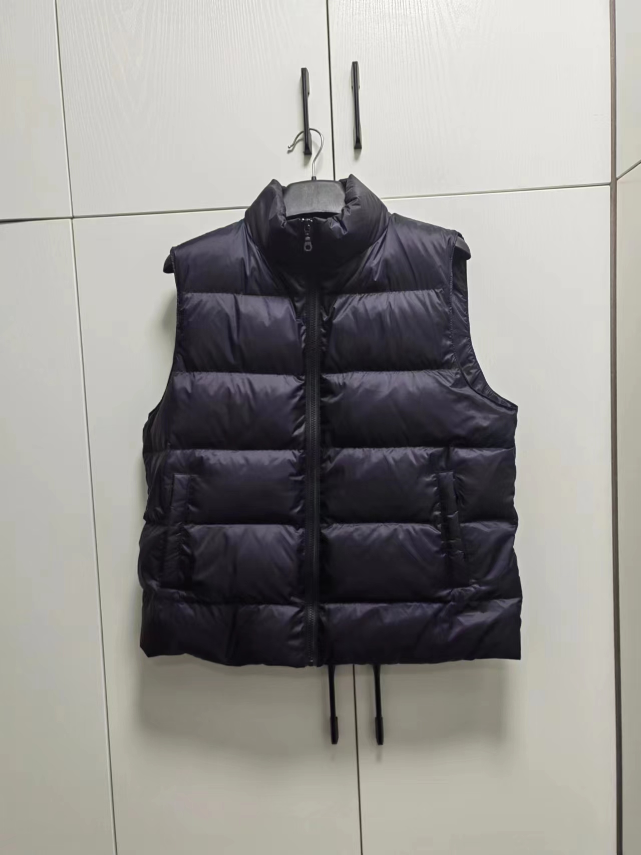 男女同款经典时尚休闲外穿黑色羽绒背心百搭连帽轻薄加厚保暖秋冬