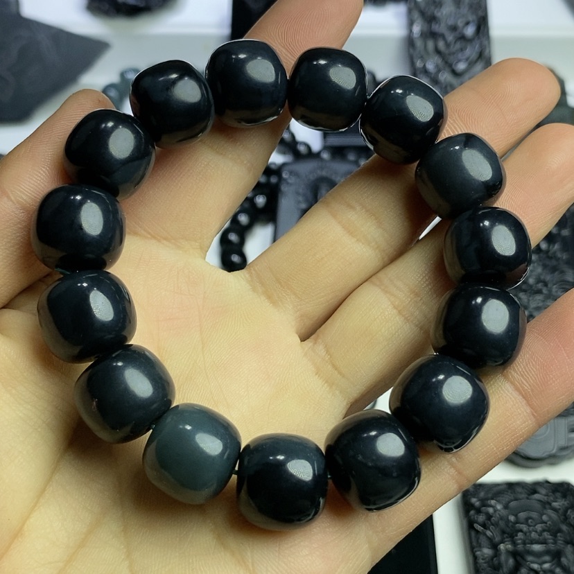 【闪购商品】和田玉（墨玉）颈饰未镶嵌