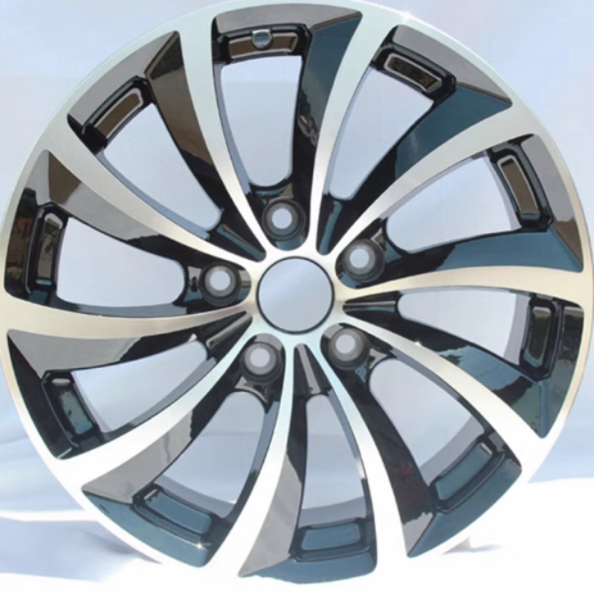 适用于五菱荣光小卡。14寸5孔轮毂