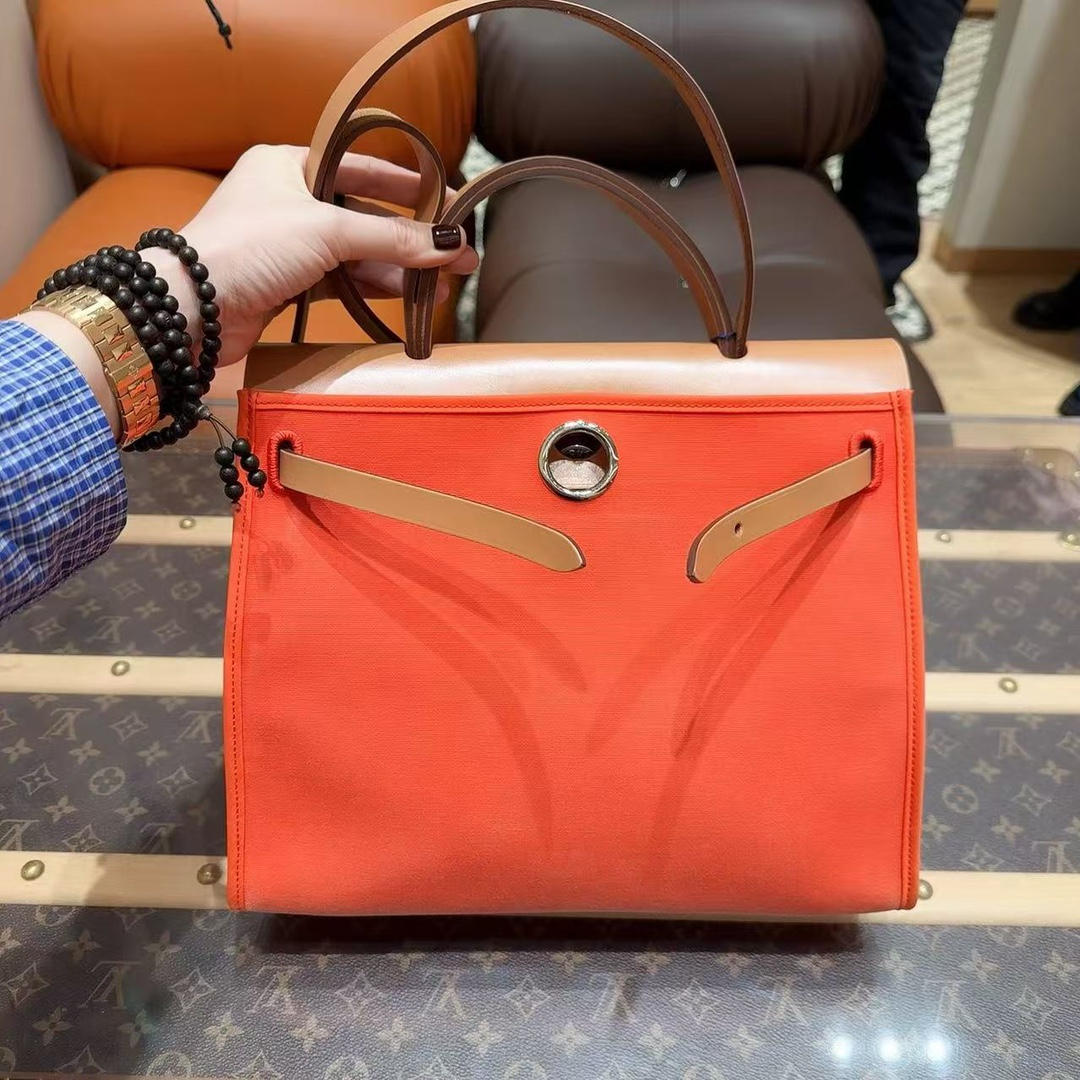 95新 Hermes/爱马仕 Herbag31 爱马仕橙/银扣/X刻