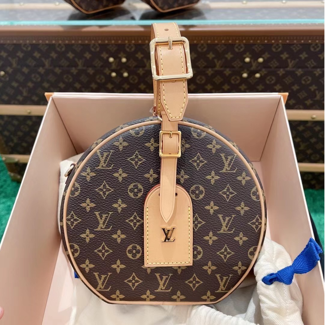 全新未使用 LouisVuitton/路易威登 0408/老花硬饼/专柜41000