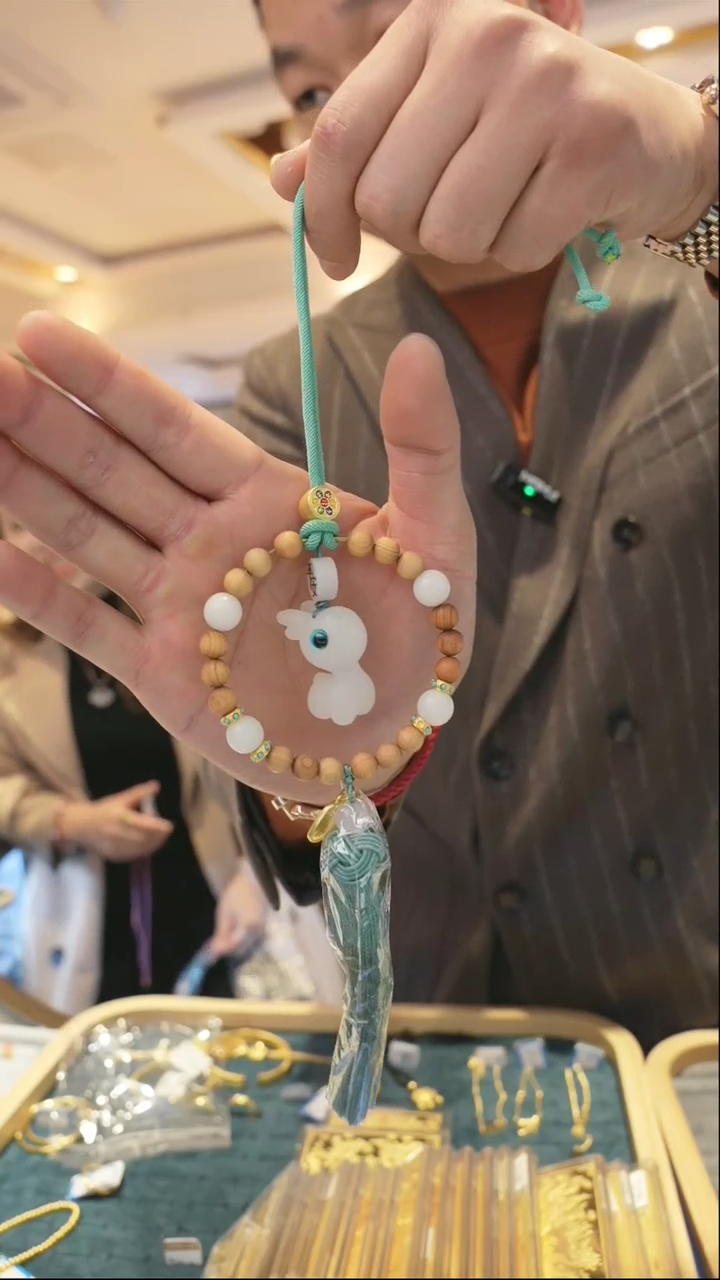 【闪购商品】和田玉（糖玉）颈饰未镶嵌一鹿平安车挂非和田玉