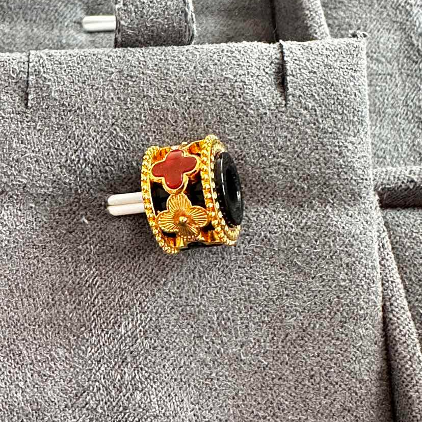  “万花筒”足金999玛瑙吊坠