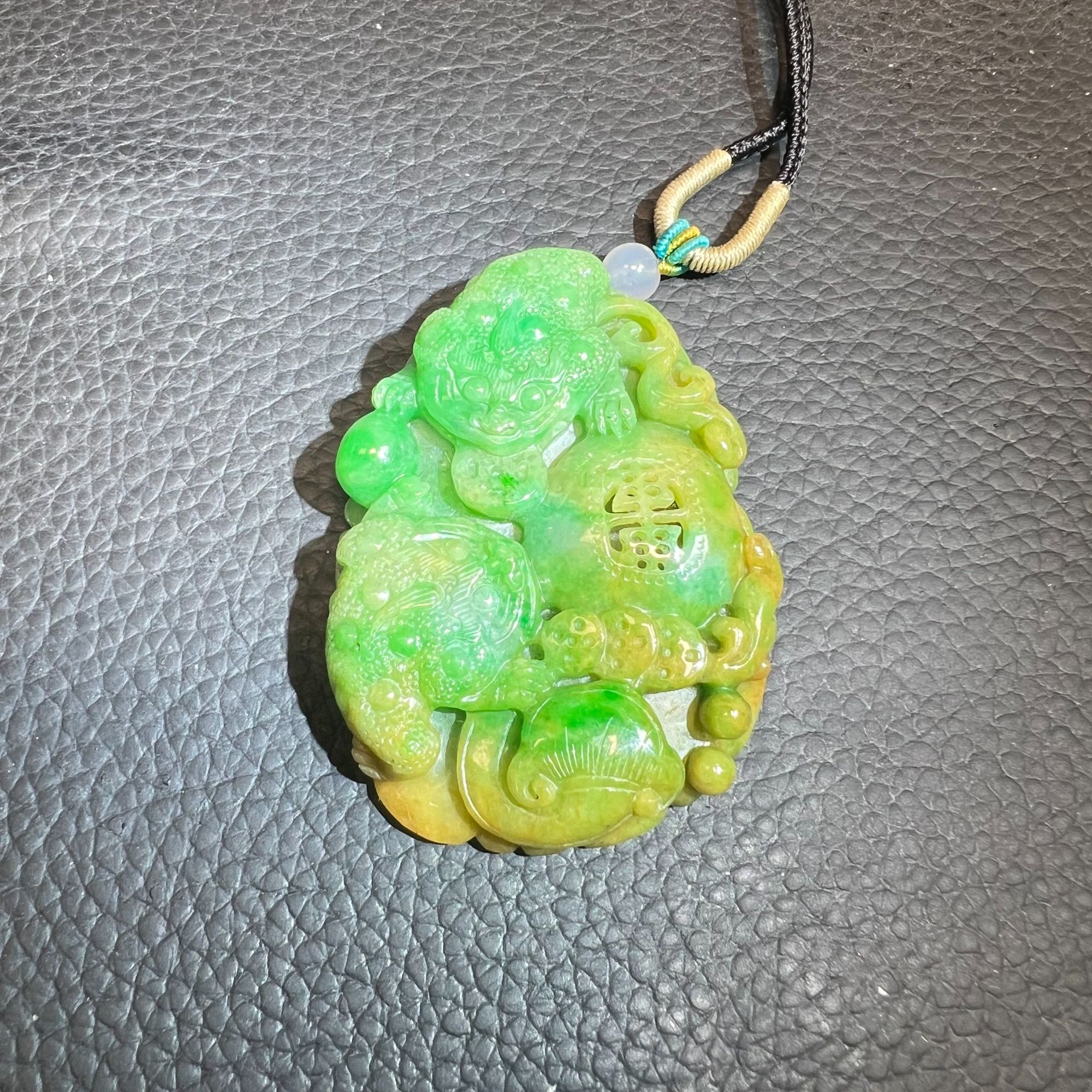 腾冲老翡翠特色挂件复古精致