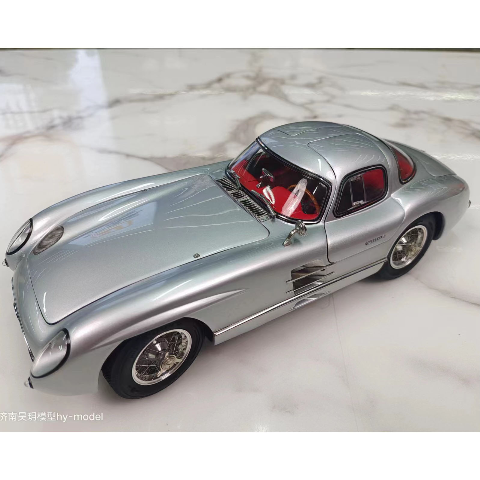 CMC 复刻1:18 奔驰 300SLR 乌伦豪特 合金汽车模型