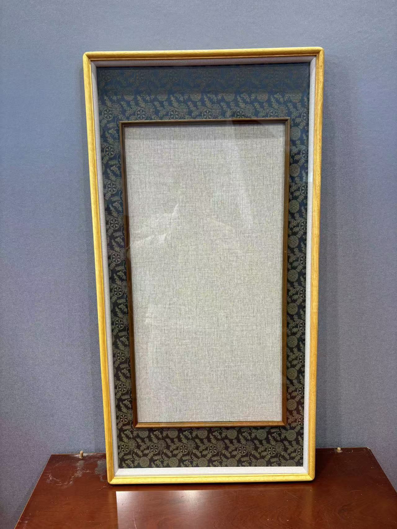 45x90黄云香框中框 实木榫卯画框