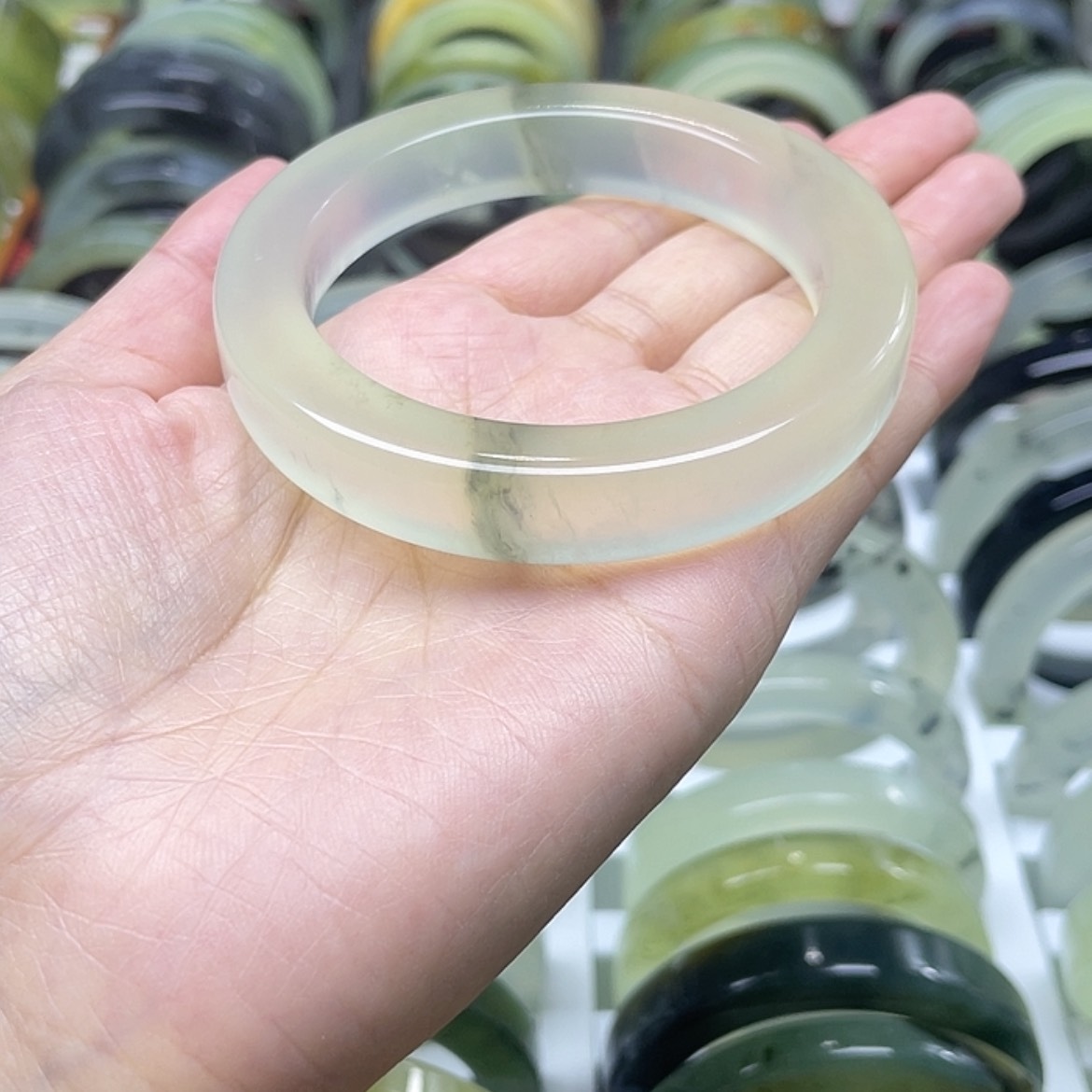 【闪购商品】蛇纹石玉手镯合金一****富
