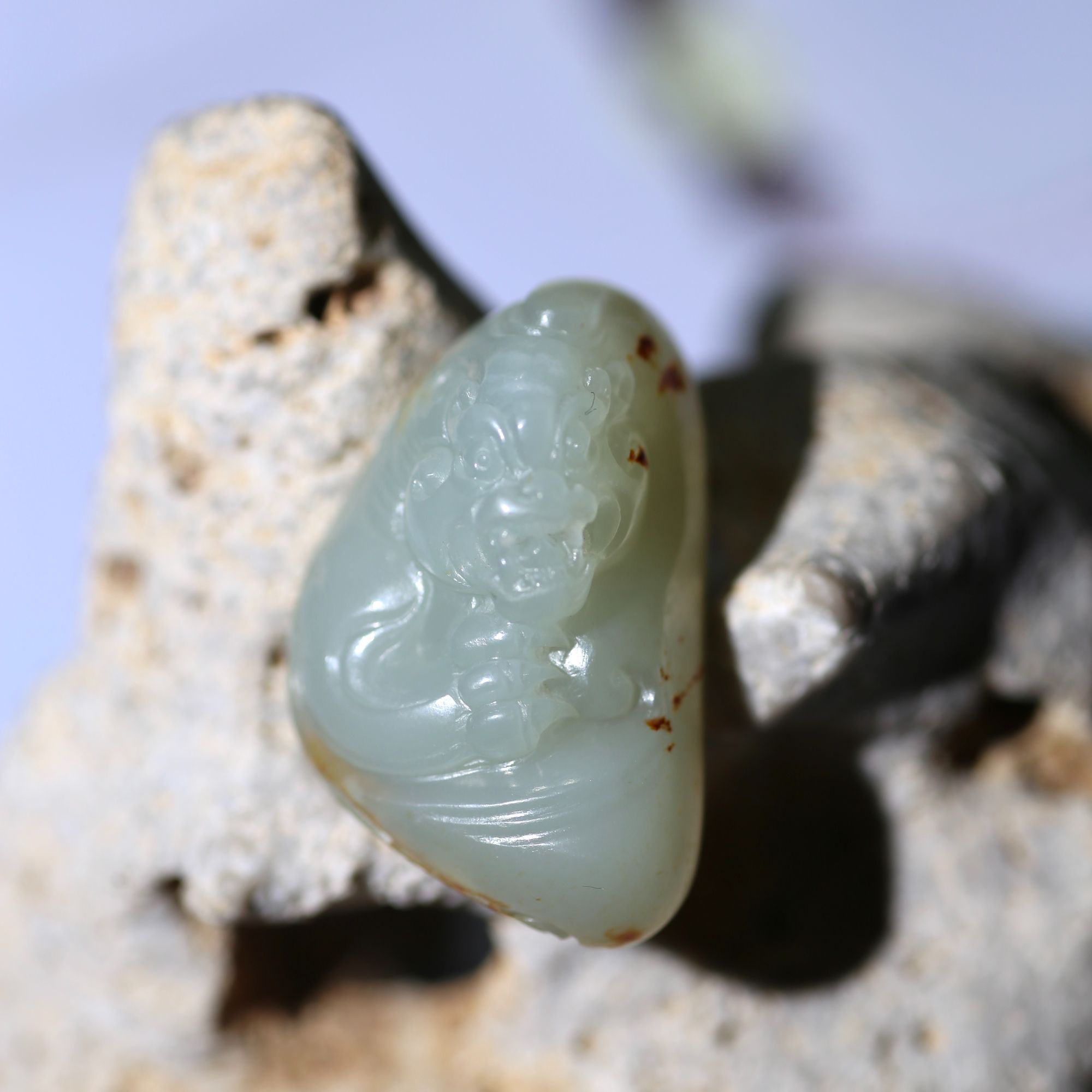 貔貅吊坠.新疆和田玉籽料雕刻，玉质细腻油润，工艺精美