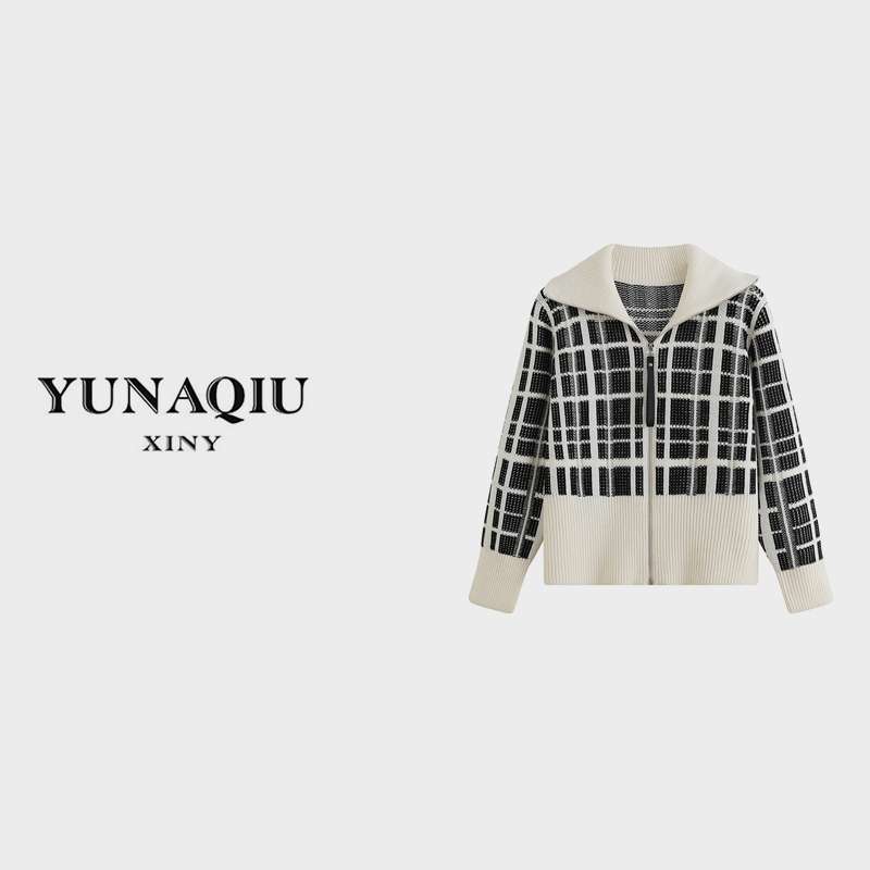 YUNAQIU 时尚拼接条纹连帽长袖百搭单排扣羊毛针织开衫-8337