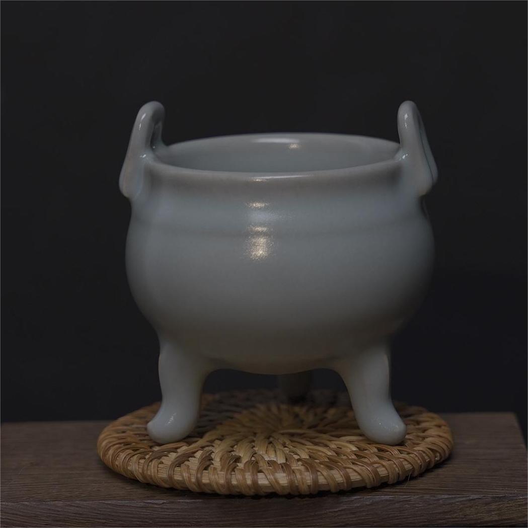 【觅瓷】边见支烧琴炉-龙泉青瓷