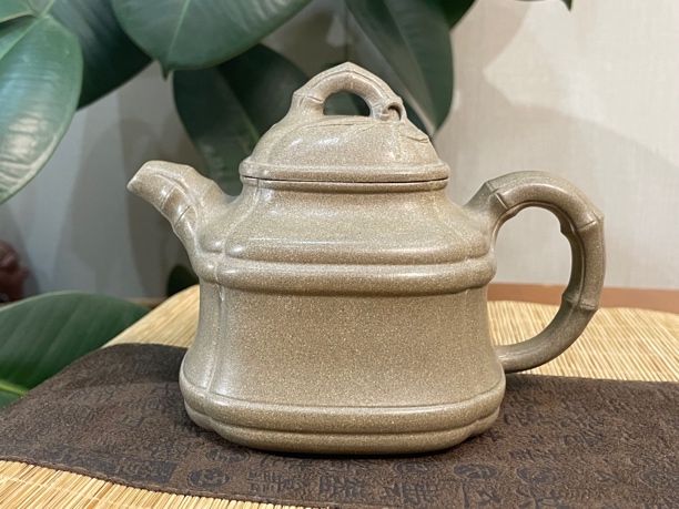 四方竹鼎壶，精工半手，段泥，容量320cc